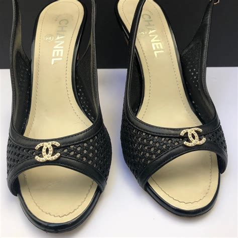 scarpe chanel con frange|Chanel shoes for women.